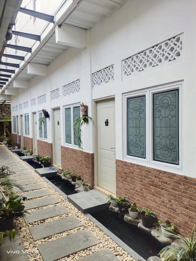 Bu Sepuh Guesthouse Sangkanurip Exteriér fotografie
