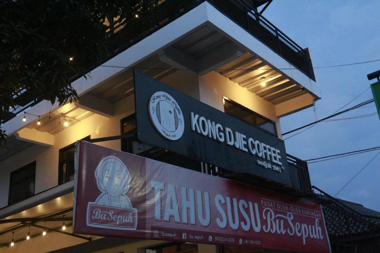 Bu Sepuh Guesthouse Sangkanurip Exteriér fotografie